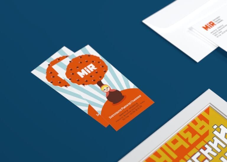 Cartes de visite créatives MiR sur fond bleu, conçues par l'agence de branding parisienne Comhit.