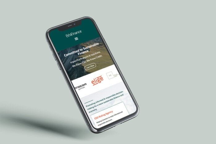 Site web sur mobile pour Ethifinance par Comhit, agence de branding, design moderne et communication visuelle à Paris.