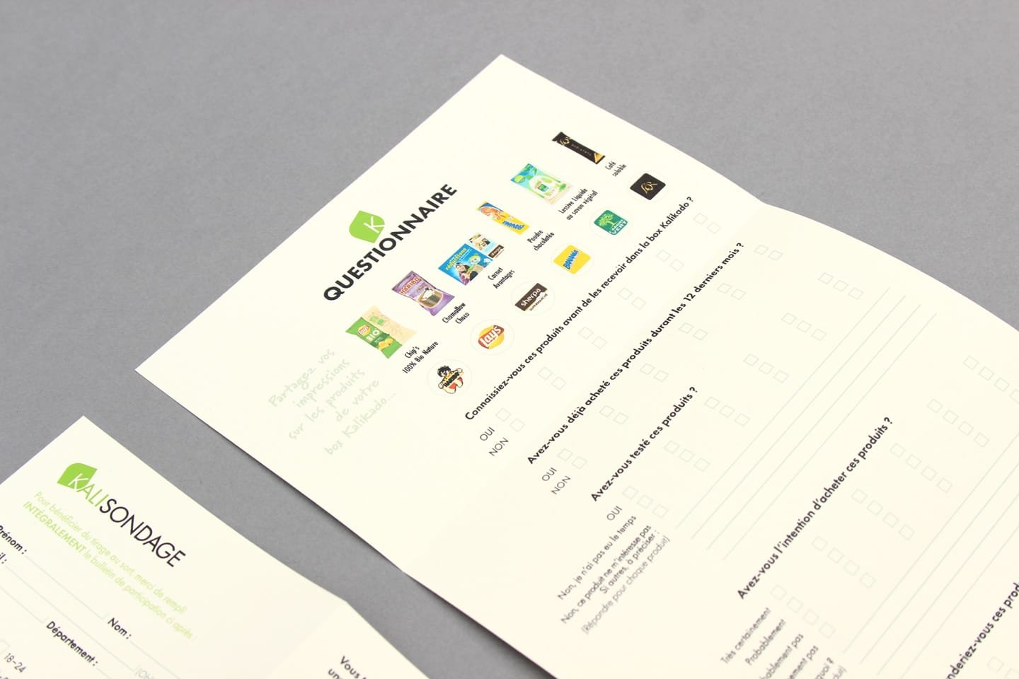 Survey questionnaire with modern graphic design, designed by the Paris branding agency Comhit.