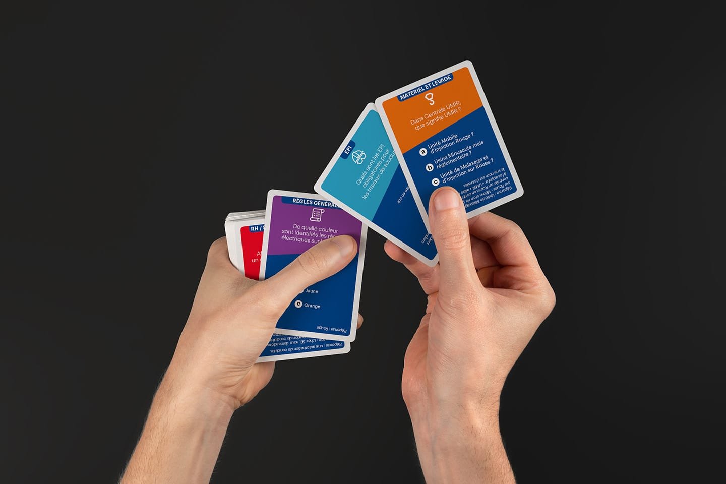 Design playing cards created by Comhit, a branding agency in Paris, for innovative visual communication.